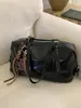 Bolsa de Axila de Nicho Transfronteiriça para Mulheres Outono e Inverno 2025 Nova Tendência Retrô Portátil para o Dia a Dia Bolsa de Ombro de Grande Capacidade