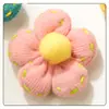 Broche de flor de tela color arcoíris estilo pastoral Accesorios para el cabello lindos coreanos venta al por mayor bordado colgante lindo para manualidades