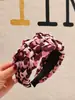 Nueva Diadema Retro Estampada de Leopardo para Primavera y Verano con un Toque de Lujo, Diadema Trenzada de Parte Alta, Diseño Ensanchado para Hacer que la Cabeza se Vea Más Pequeña