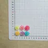 Acessórios de resina coloridos com gradiente transparente de flores direto do fabricante para clipes de cabelo de menina com cola de creme DIY e acessórios para chaveiro