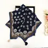 Pañuelo Cuadrado Retro Versátil con Múltiples Diseños, Chal Protector del Sol para Aire Acondicionado, Bufanda Decorativa para Cuello de Mujer con Colgante de Borla, Bufanda Delgada para Protección del Cuello