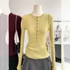 Suéter de Punto de Manga Larga con Botones de Diseño, Cuello Redondo Bajo, Color Borgoña, Estilo Coreano, Nuevo para Otoño/Invierno 2025 para Mujer