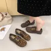 Mocasines Retro de Gamuza Mate con Punta Dividida para Mujer 2026 Otoño Nuevos Versátiles de Punta Redonda Planos Cómodos Moda Zapatos Casuales