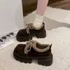 Sapatos Pequenos de Couro Estilo Britânico para o Inverno 2026, Sapatos Versáteis Vintage com Solado Grosso e Forro de Lã, Sapatos Mary Jane de Camurça para Mulheres no Inverno