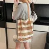 Bolso Tote Tejido de Punto de Gran Capacidad para Mujer 2025 Nuevo Estilo Recortado Hombro Orilla del Mar Ropa de Trabajo Vacaciones Playa Hombro