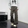 Calça jeans de trabalho com padrão camuflado, estilosa e de alta qualidade para homens, com design de perna larga, perna curva, solta e corte reto, perfeita para uso casual e versátil.