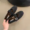 Chinelos macios estilo coreano, adornados com strass e forrados com fleece para usar ao ar livre, nova coleção outono/inverno 2026, perfeitos com vestidos, sapatos Mary Jane estilo fada, sapatos de algodão