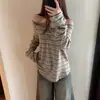 Camiseta de Manga Larga con Hombro Descubierto, Estilo Retro Americano Perezoso, para Mujer, en Primavera y Otoño, Top Versátil Nuevo de Rayas Sueltas