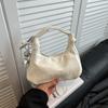 Bolsa de Mão Casual de Verão 2025 Feminina com Letra Moda Personalizada Design Nicho Ombro Transversal Bolsa Dumpling
