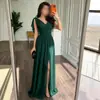 Vestido largo estilo francés de cuello en V europeo y americano 2026, sin mangas, entallado en la cintura, vestido de lujo ligero, nuevo vestido de noche