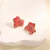 Brincos de Aço Inoxidável Vazados em Forma de Flor, Estilo Novo de Primavera para Mulheres, Versáteis e Modernos, Adequados para o Dia a Dia, Brincos de Pino de Aço Titânio Atacado