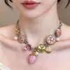 Dulce Rosa Flor de Fresa Mar Colorido Collar para Mujeres 2026 Nueva Moda de Gama Alta Diseño de Nicho Cadena para Clavícula