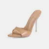 Nuevos zapatos de mujer de comercio exterior para verano, chanclas casuales y ligeras de punta fina, sandalias sexy peep-toe de tacón alto de una tira