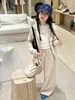 Conjunto Outono Estilo Coreano para Meninas 2026 Novo Modelo Moletom com Capuz e Zíper Cardigã Calça de Pernas Largas Conjunto de Duas Peças Calça Reta