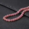 Cristal de Fresa Rojo Crudo Natural Cuentas Sueltas Cuentas Redondas Pulsera DIY Tipo Hielo Alta Transparencia Cuentas Redondas con Agujero Pasante Venta al por Mayor