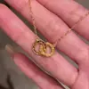 Collar de cubitos de hielo entrelazados para mujer, diseño simple y versátil, cadena para la clavícula, elegante, lujo ligero, nicho, alta gama, estilo nuevo