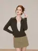 Top de punto con cuello estilo retro coreano, dos piezas simuladas, para mujer, nueva colección otoño 2026, diseño juvenil y elegante