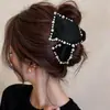 Presilha de Cabelo Triângulo Grande Hepburn, Presilha Tiburón de Concha de Cetim Francês para a Parte de Trás da Cabeça, Acessório de Cabelo de Luxo para Mulheres