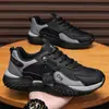 Zapatos de hombre 2026 verano modernos transpirables deportivos ligeros suela blanda para correr antideslizantes versátiles casuales zapatos de papá