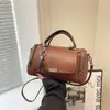 Bolsa Boston Retrô de Luxo Feminina, Bolsa de Ombro Versátil Casual, Bolsa Transversal com Pingente de Franja