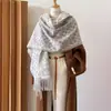 Bufanda de Imitación Cachemir Estilo Coreano para Viajes con Hebilla de Herradura para Mujer Bufanda de Cuello Larga Cálida con Borlas Chal para Abrigo En Stock