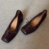 Versão em Pele de Ovelha ~ Retro Francês Plissado Lavado Couro Genuíno Vestido Quadrado Nariz de Porco Salto Grosso Boca Rasa Sapatilhas Sapatos Femininos