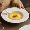 Prato de Jantar Cerâmico de Fábrica, Prato Chapéu de Palha, Prato de Louça, Louça de Hotel de Alto Padrão, Prato de Café da Manhã, Prato Redondo com Borda Larga de Renda, Prato de Sopa