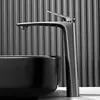 Lavabo de Lujo Ligero Grifo Gris Pistola Todo Cobre Agua Caliente y Fría Lavabo Doméstico para Baño Lavabo Lavabo de Mesa Grifo