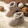 Novas botas de neve de cano alto da moda para mulheres, outono e inverno, forradas com fleece, quentes, que aumentam a altura, antiderrapantes, calcanhar de cobertura total, sapatos de algodão, frete grátis