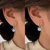 Brincos Exquisitos de Pata de Gato Personalizados com Diamantes Brilhantes, Estilo Fofo, Brincos Assimétricos Super Fada, Brincos Vazados de Zircônia de Gatinho