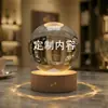 Bola de cristal 3D esculpida internamente criativa transfronteiriça com base de madeira, base de plástico, presente decorativo, luz noturna, artesanato feito sob medida