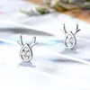 Aretes de Astas con Incrustaciones de Diamantes Estilo Coreano para Mujer, Simples, Compactos y Dulces, Aretes 'Un Ciervo Te Tiene', Estilo Bosque Regalo de Navidad