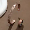 Europeu e Americano Transfronteiriço Mais Vendido Magnético Ímã Cobre Vermelho Antigo Conjunto de Anel de Pulseira Flor Rosa Estilo Retrô Joias Masculinas e Femininas