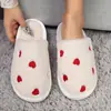 Ventas Directas de Fábrica Pantuflas de Interior y Exterior Cálidas Antideslizantes de Pana Cómodas Suela Suave Venta al por Mayor Transfronteriza Personalización