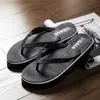 Chanclas casuales de verano para hombre, antideslizantes y resistentes al desgaste, nuevos y elegantes zapatos de playa para exteriores con suela blanda