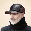 Gorro de invierno para hombres de mediana edad y mayores, cálido y aislado, forrado de felpa y engrosado, a prueba de viento, con protección para las orejas, gorra de pico de pato