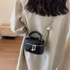 Bolso bandolera casual de moda, diseño de nicho, bolso de mujer moderno, nuevo modelo primavera 2026, bolso cuadrado pequeño único