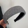 Grampo de Cabelo Triângulo Jacquard Tricotado de Outono e Inverno para Mulheres, Presilha de Cabelo Laço de Strass para a Parte de Trás da Cabeça, Acessório de Cabelo Grampo de Cabelo de Alta Qualidade