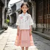 Estilo de la República de China Hanfu ropa para niños nueva algodón y lino bordado mejorado traje Tang para niños turismo ropa étnica venta al por mayor