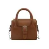 A bolsa quadrada pequena popular de estilo coreano para mulheres deste ano é o novo modelo de outono de 2025, uma bolsa de ombro com corrente de luxo leve para o dia a dia e para usar na transversal.