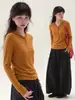 Suéter de punto con capucha color naranja estilo coreano para mujer, diseñado para usar en capas en otoño e invierno, con corte ajustado y efecto adelgazante