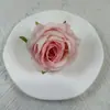 Flor de Cabeza de Rosa de Montaña Nevada Flor Artificial Ramo de Celebración de Boda de Gama Alta Adornos Creativos Set de Guía de Camino de Pared de Flores Flor de Seda