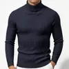 Suéter de gola alta masculino europeu e americano para outono/inverno, peça de tricô casual de manga longa, camada base quente de tricô com tranças de cor sólida