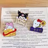 Broche Criativo de Desenho Animado Sanrio Todo Teste Deve Ser Passado Fofo para Ser o Nº 1 Insígnia de Metal Decorações de Prêmio para Estudantes