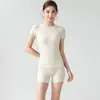 Set de Fitness Específico para Pilates: Conjunto Deportivo de Dos Piezas para Verano: Top Deportivo de Manga Corta Ajustado con Cuello Redondo y Shorts Anti-Exposición