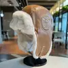 Sombrero Leifeng de Tela de Flores del Noreste para Mujer Invierno Grueso Cortavientos Ciclismo Protección para las Orejas Sombrero Popular en Internet Tendencia Callejera Gorro Pullcap