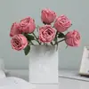Estilo Europeo Ramo de Rosas de 7 Ramas Flores Artificiales Flores de Mano para Boda Flores de Novia Decoración del Hogar Ramo de Rosas Flores Falsas