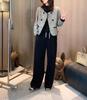 241031 Da Ai Mei Yi Yuan 2026 Otoño Nuevo Estilo Chaqueta Inspirada en Chanel Pantalones Largos Casuales de Moda Sueltos Adelgazantes para Mujer