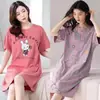 Camisola de verão feminina de manga curta, estilo coreano, plus size, solta e fofa, comprimento médio, pode ser usada fora de casa, pijama casual, roupa de casa