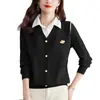 Suéter feminino falso de duas peças, novo modelo primavera 2026, camisa base de malha com gola de camisa de manga comprida